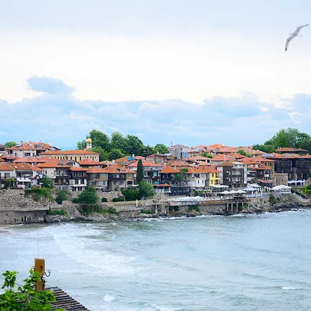 ефект свети мина Хотел 2*