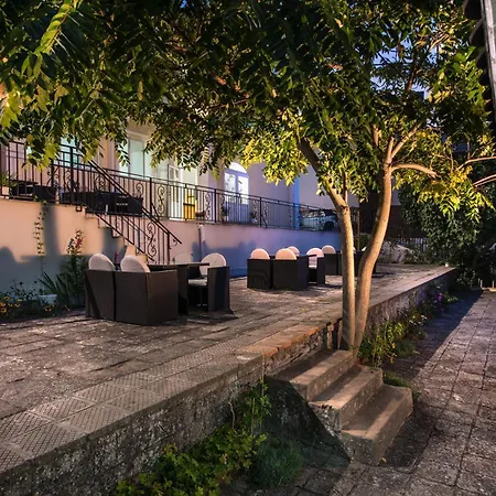 Хотел ефект свети мина