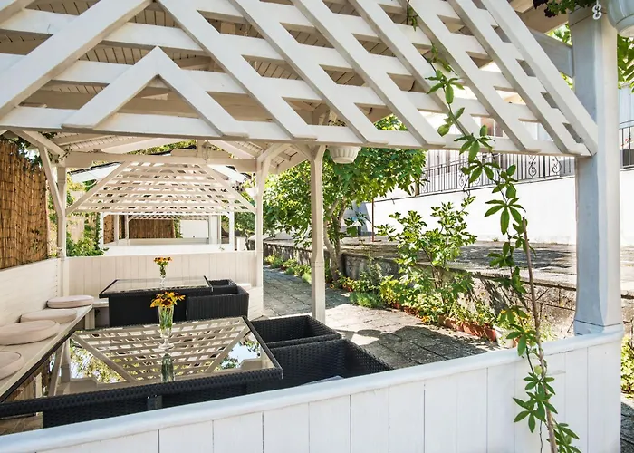 Effect Saint Mina Sozopol