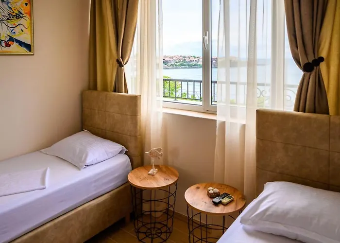 Хотел ефект свети мина 2*